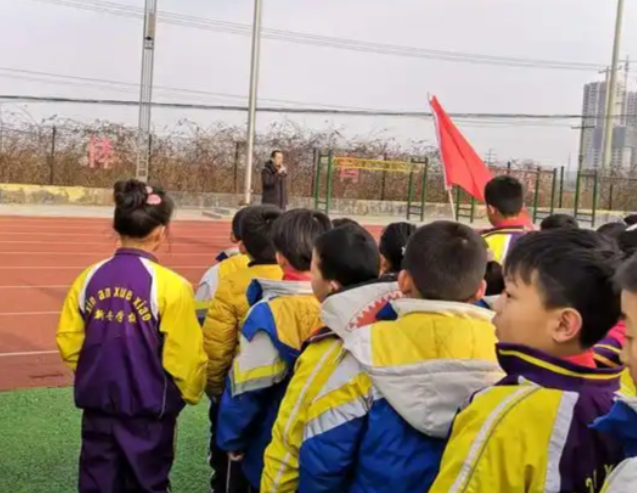 <b>将课作为学生成长核心课程推进教育融入讲堂教育全过程</b>